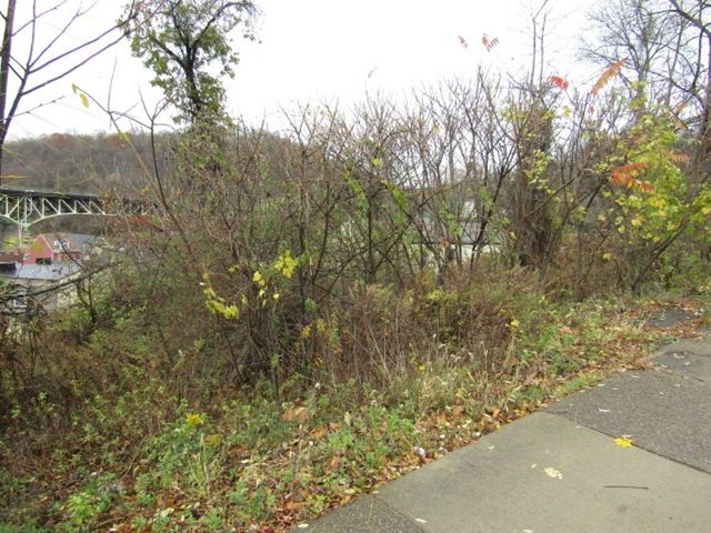 215 Greenfield Ave, Greenfield, PA 15207