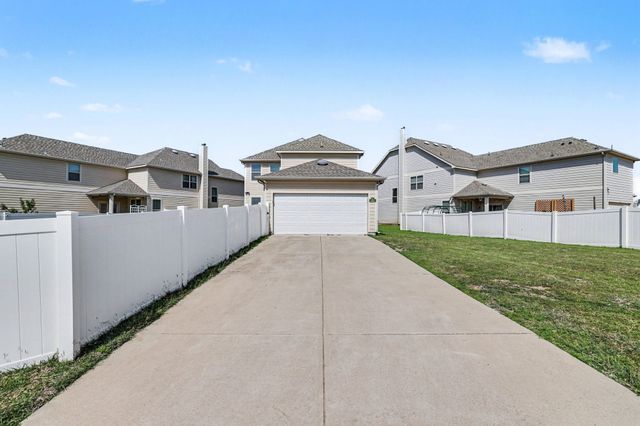 701 Whitemarsh Drive, Aubrey, TX 76227