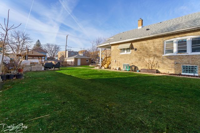 816 S 14th Avenue, Maywood, IL 60153