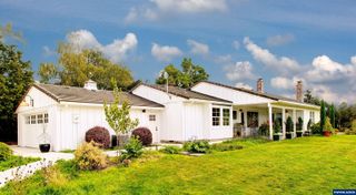 2845 Perrydale Rd, Dallas, OR 97338