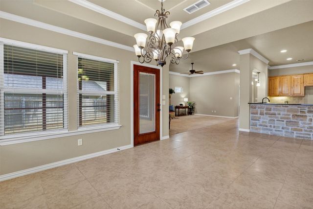 125 Camelot Street, Glen Rose, TX 76043