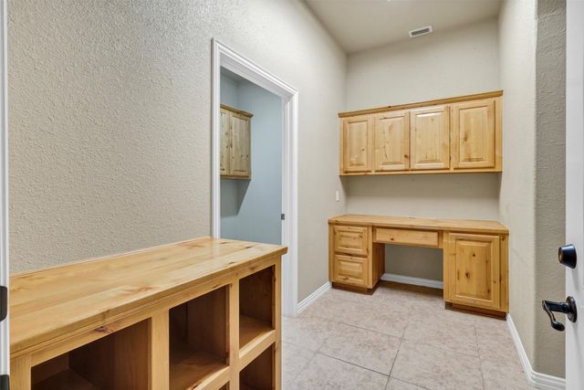 125 Camelot Street, Glen Rose, TX 76043