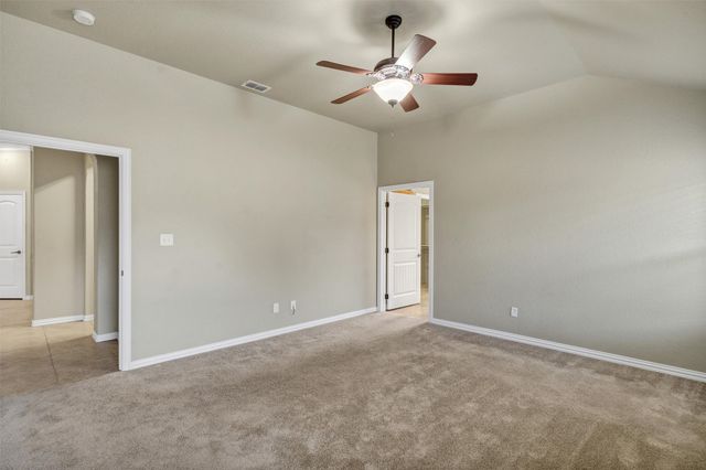 125 Camelot Street, Glen Rose, TX 76043