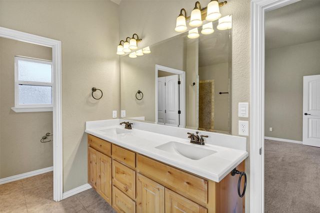 125 Camelot Street, Glen Rose, TX 76043