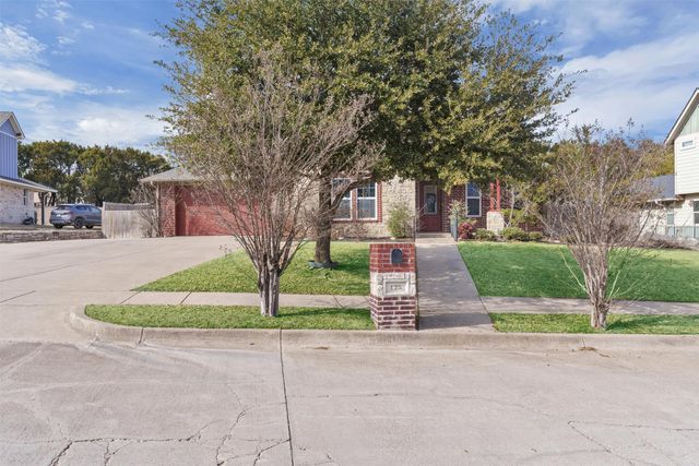 125 Camelot Street, Glen Rose, TX 76043