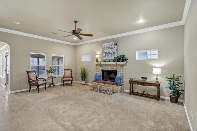 125 Camelot Street, Glen Rose, TX 76043