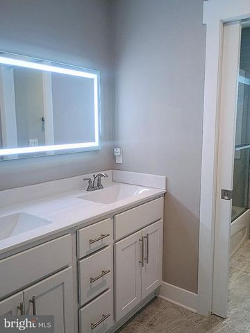 307 CHARLES ST, Fredericksburg, VA 22401
