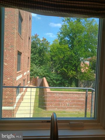 307 CHARLES ST, Fredericksburg, VA 22401
