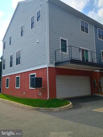307 CHARLES ST, Fredericksburg, VA 22401