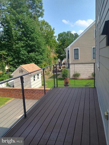 307 CHARLES ST, Fredericksburg, VA 22401