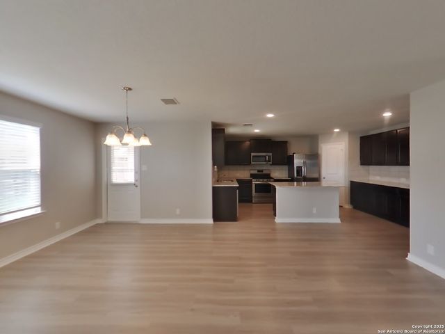 831 House Sparrow, San Antonio, TX 78253