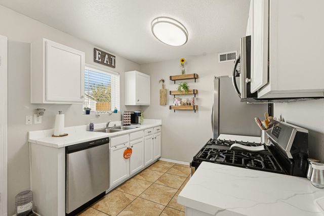 8719 Black Stallion Road SW, Albuquerque, NM 87121