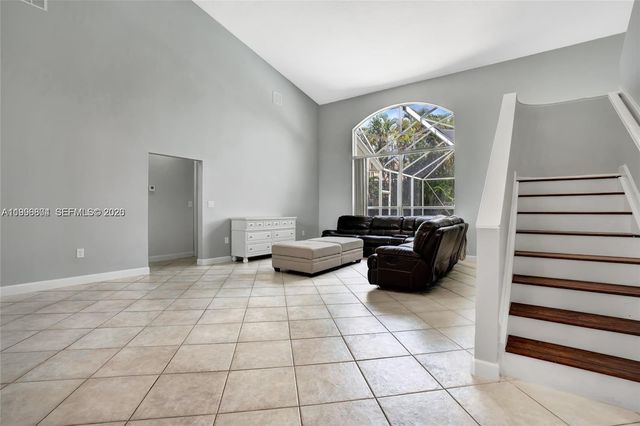 13813 NW 21st St, Pembroke Pines, FL 33028