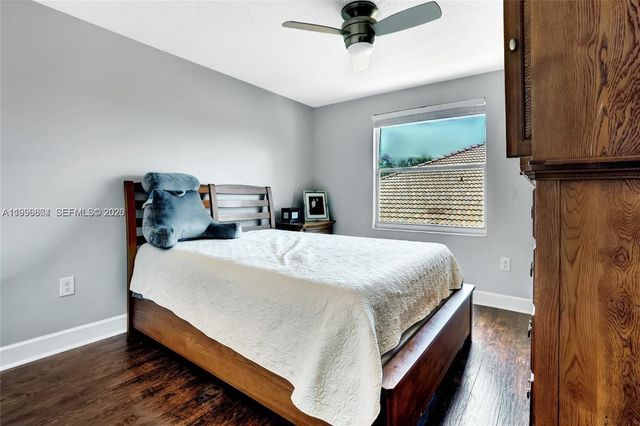 13813 NW 21st St, Pembroke Pines, FL 33028