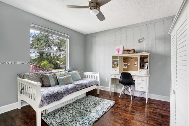 13813 NW 21st St, Pembroke Pines, FL 33028