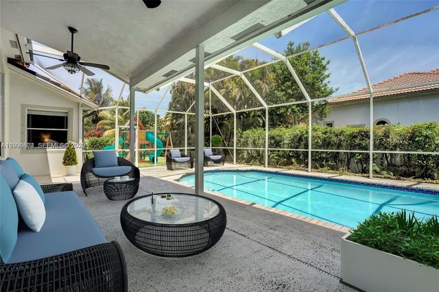 13813 NW 21st St, Pembroke Pines, FL 33028