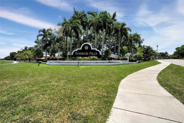 13813 NW 21st St, Pembroke Pines, FL 33028