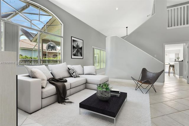 13813 NW 21st St, Pembroke Pines, FL 33028