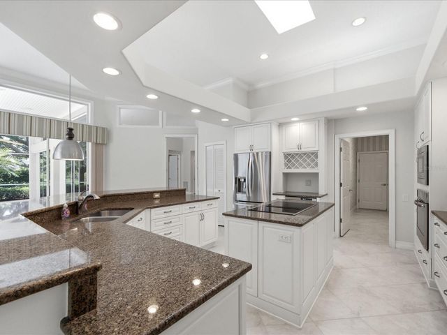 9802 MAKO COURT, Tampa, FL 33615