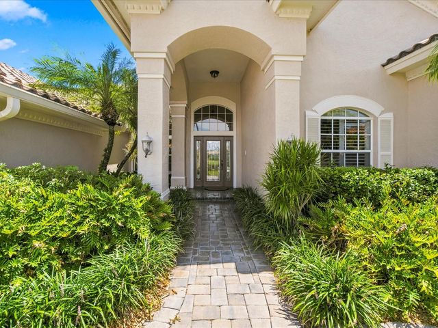 9802 MAKO COURT, Tampa, FL 33615
