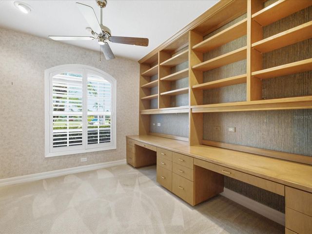 9802 MAKO COURT, Tampa, FL 33615