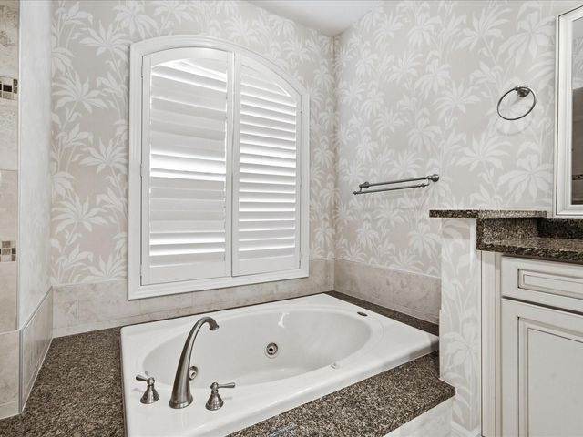 9802 MAKO COURT, Tampa, FL 33615