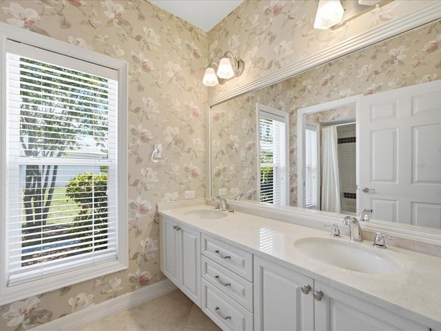9802 MAKO COURT, Tampa, FL 33615