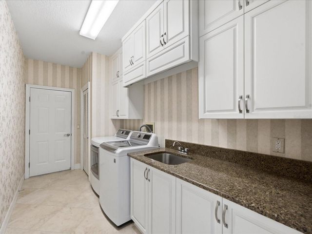 9802 MAKO COURT, Tampa, FL 33615