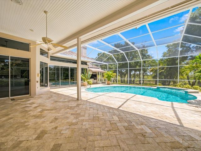 9802 MAKO COURT, Tampa, FL 33615