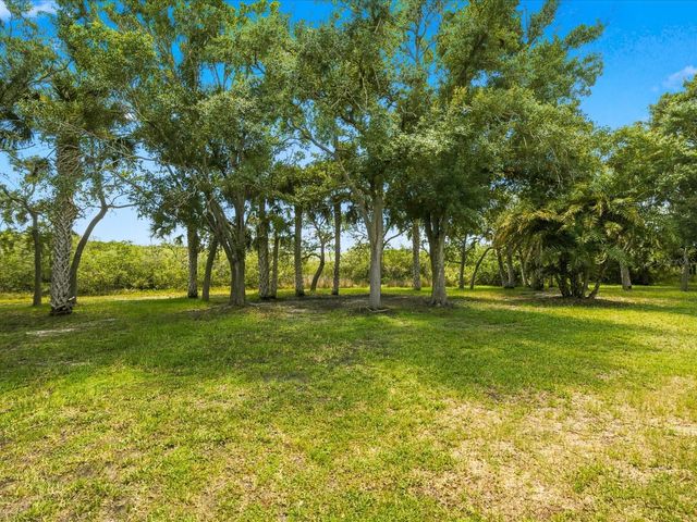 9802 MAKO COURT, Tampa, FL 33615