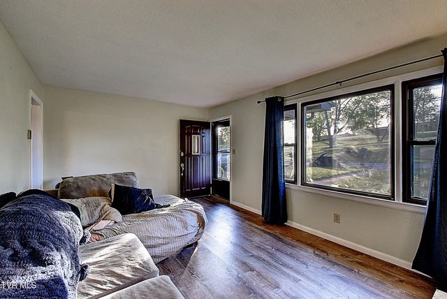 161 Grandview Road, Bristol, VA 24201