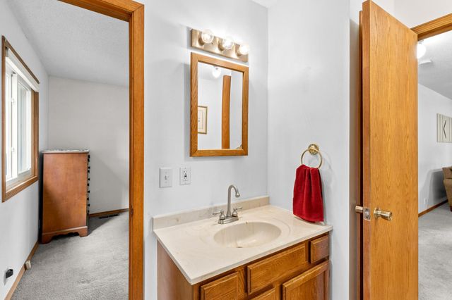 1390 Rainier Lane, Eagan, MN 55121