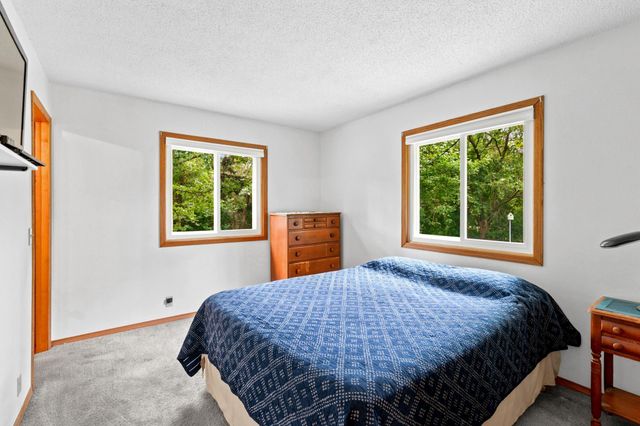 1390 Rainier Lane, Eagan, MN 55121