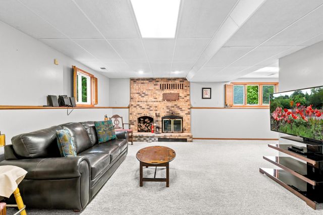 1390 Rainier Lane, Eagan, MN 55121