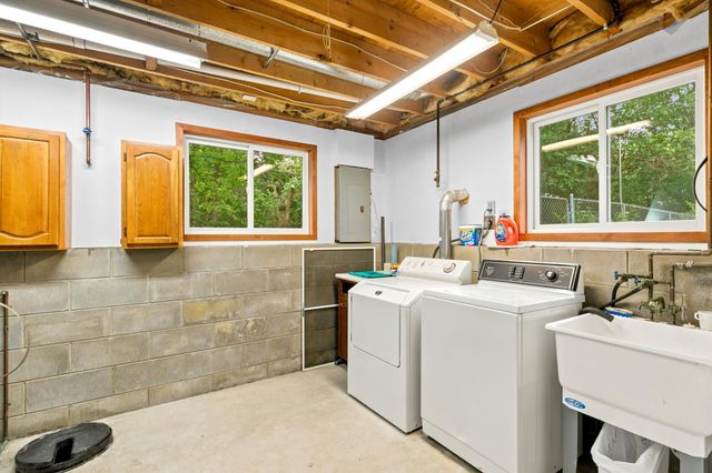 1390 Rainier Lane, Eagan, MN 55121