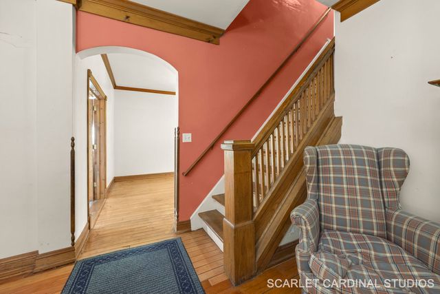 27 E Jackson Street, Villa Park, IL 60181