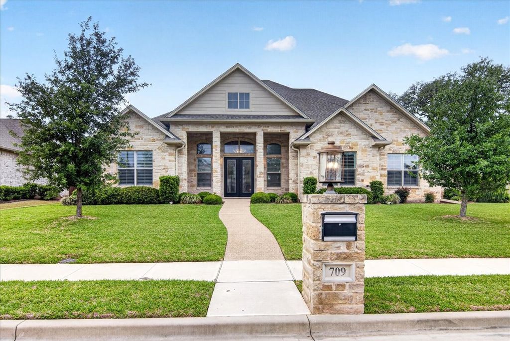 709 Gullmont Drive, Waco, TX 76712