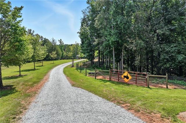 731 Borders Road, Commerce, GA 30530