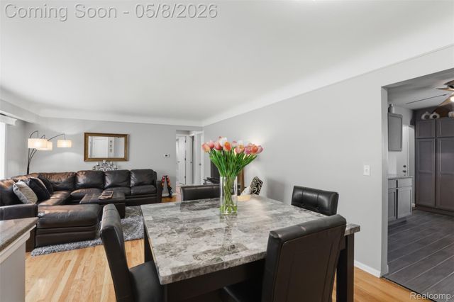 27425 Lyndon Street, Livonia, MI 48154
