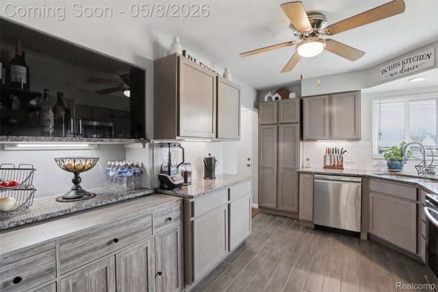 27425 Lyndon Street, Livonia, MI 48154