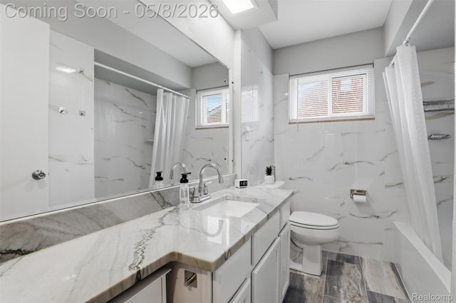 27425 Lyndon Street, Livonia, MI 48154
