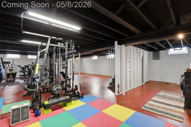 27425 Lyndon Street, Livonia, MI 48154
