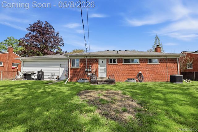 27425 Lyndon Street, Livonia, MI 48154
