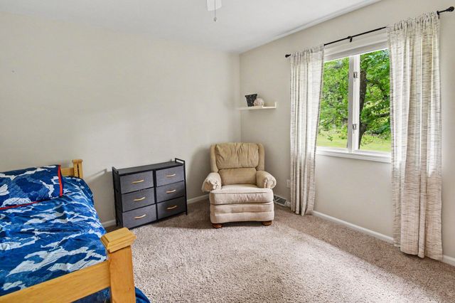 2121 Timberview Drive NE, Grand Rapids, MI 49525