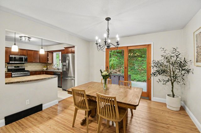 2121 Timberview Drive NE, Grand Rapids, MI 49525