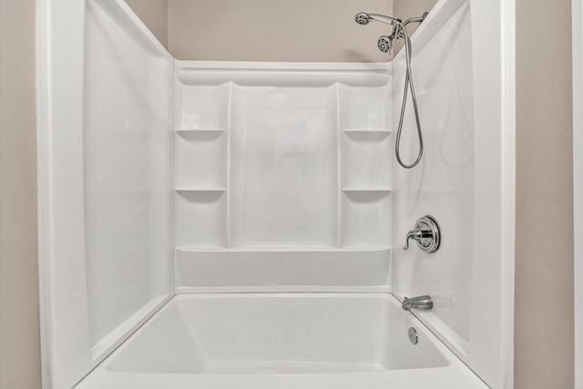 2031 Bridle LN, Roanoke, VA 24018