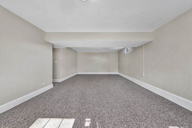 2031 Bridle LN, Roanoke, VA 24018