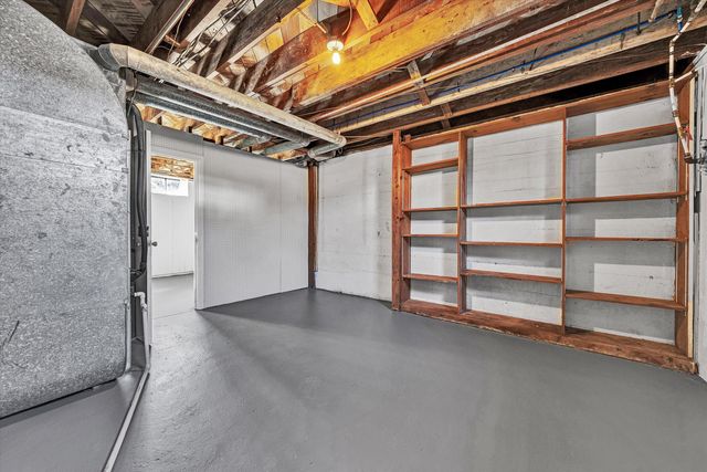 2031 Bridle LN, Roanoke, VA 24018