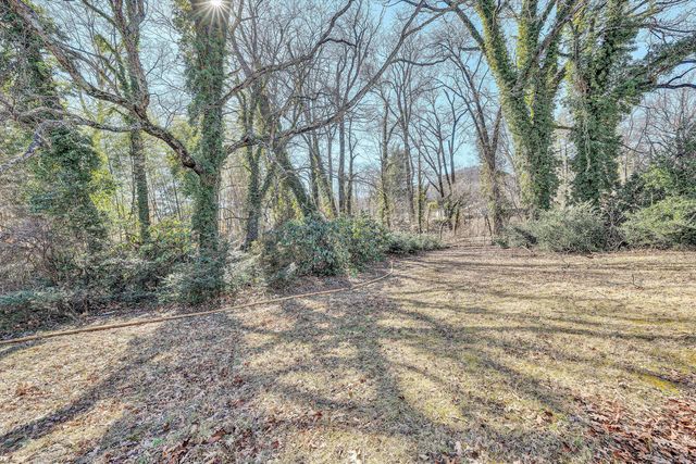 2031 Bridle LN, Roanoke, VA 24018