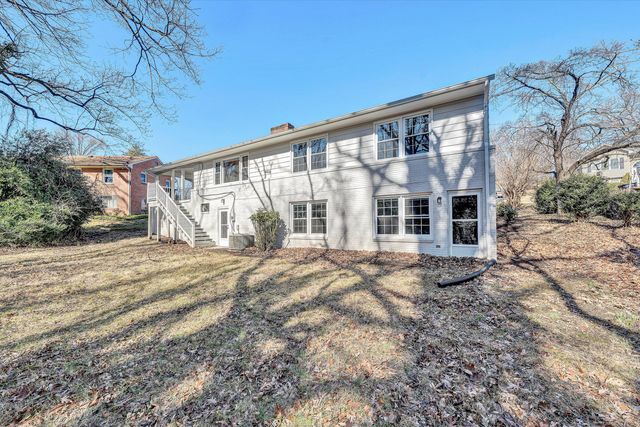 2031 Bridle LN, Roanoke, VA 24018